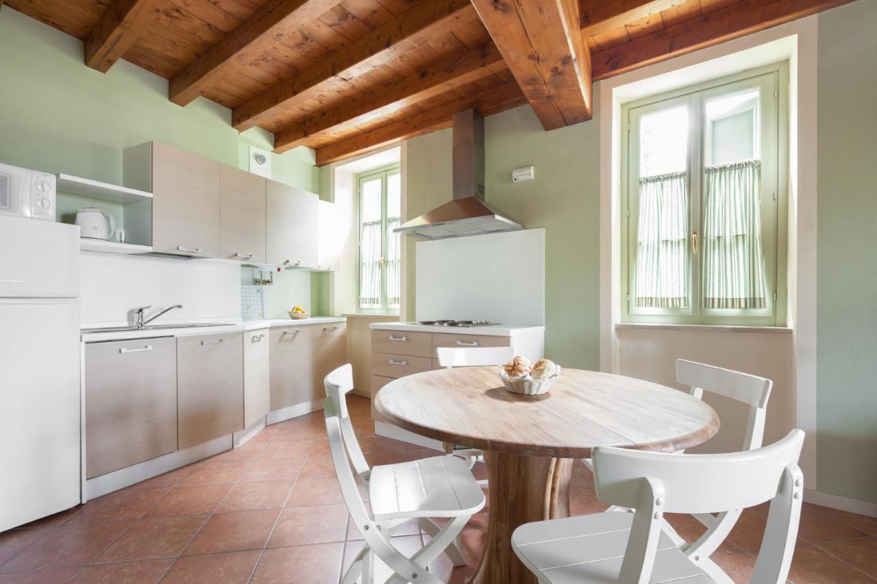 Residence Villa Antica Torre San Felice del Benaco Buitenkant foto