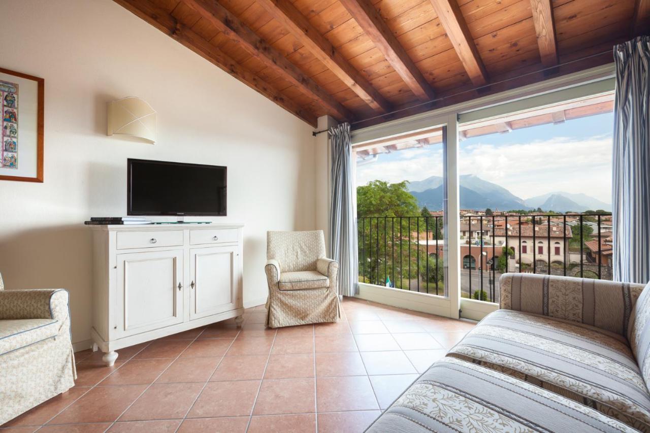 Residence Villa Antica Torre San Felice del Benaco Buitenkant foto