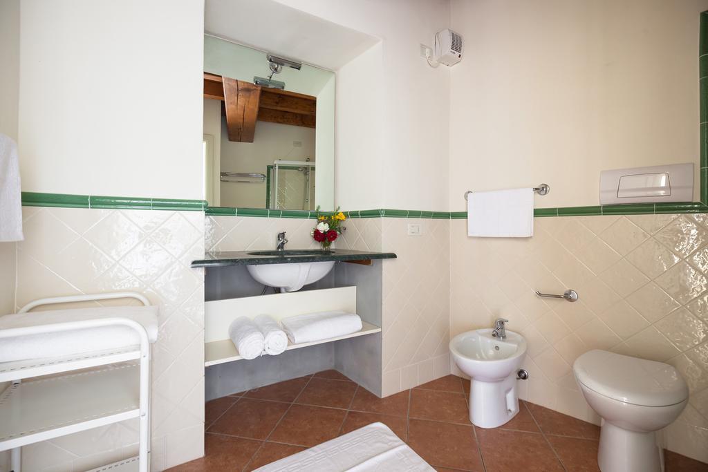 Residence Villa Antica Torre San Felice del Benaco Kamer foto